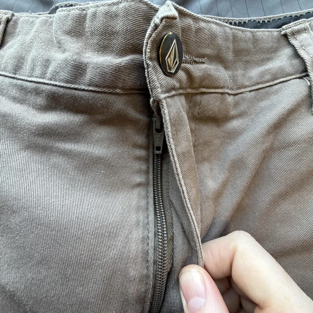 Volcom Chino Shorts Mens 32 Brown Cotton Polyester Spandex 10 Inseam Stretch